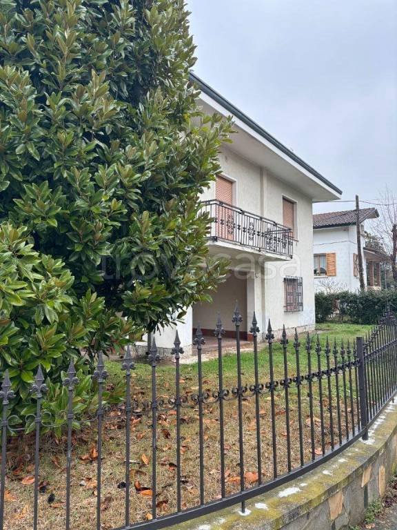casa indipendente in vendita a Suzzara