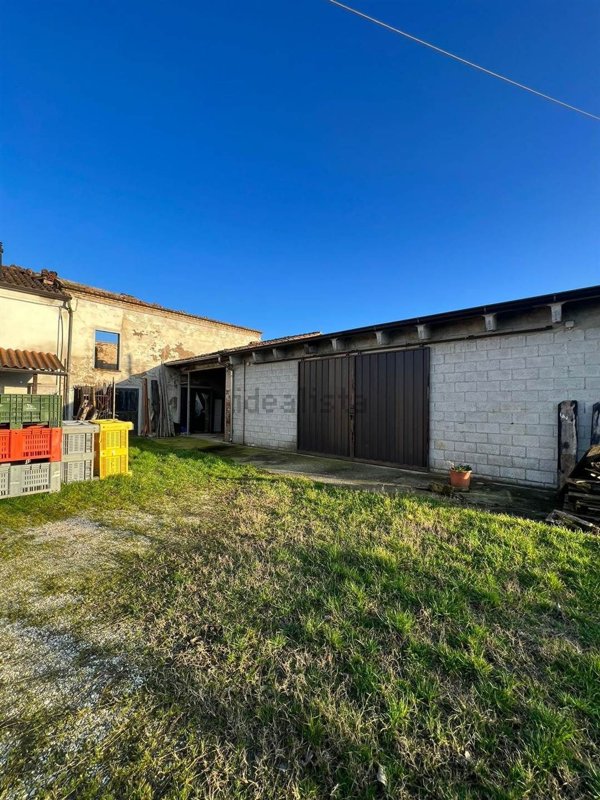 pentavano in vendita a Suzzara