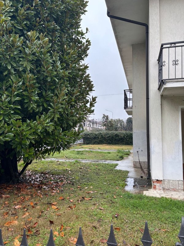 casa indipendente in vendita a Suzzara