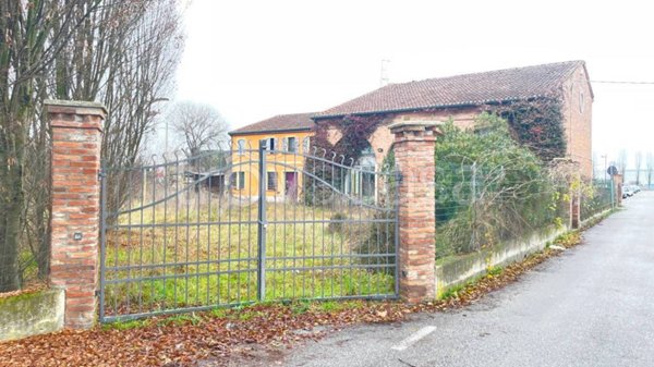 negozio in vendita a Suzzara