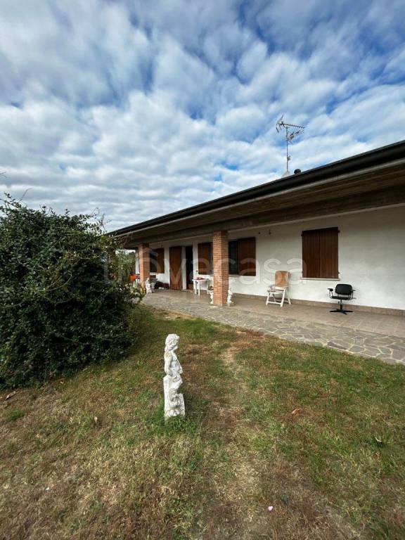 casa indipendente in vendita a Suzzara
