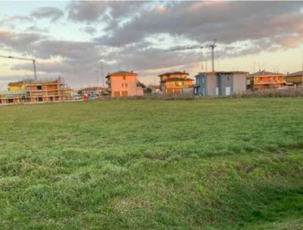 terreno edificabile in vendita a Suzzara in zona Tabellano