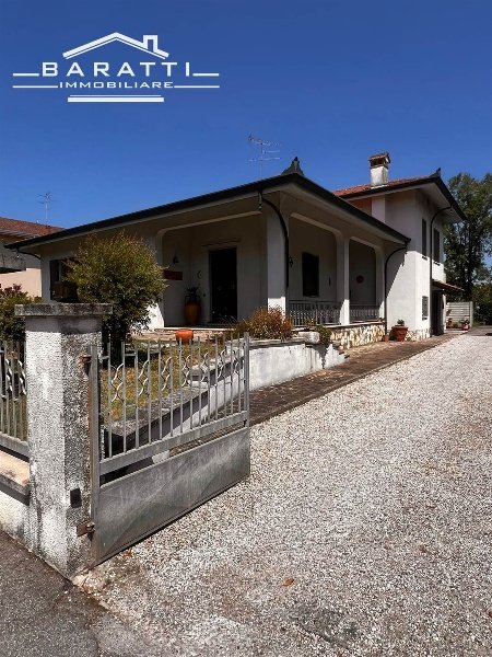 casa indipendente in vendita a Suzzara