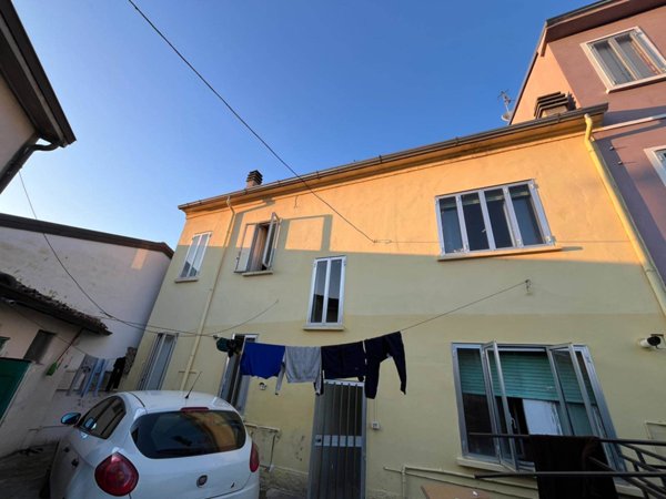 casa indipendente in vendita a Suzzara