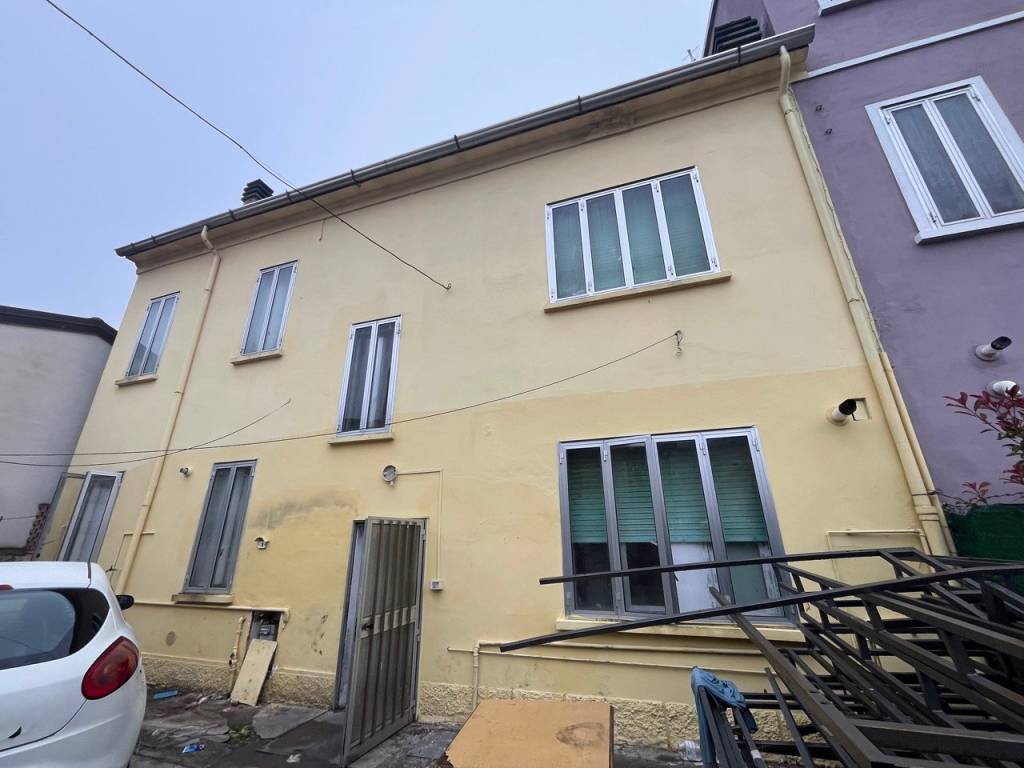 casa indipendente in vendita a Suzzara