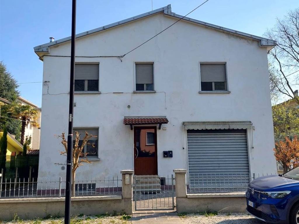 casa indipendente in vendita a Suzzara