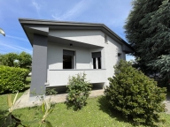 casa indipendente in vendita a Suzzara