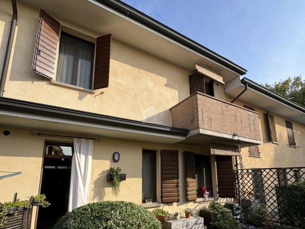 casa indipendente in vendita a Suzzara