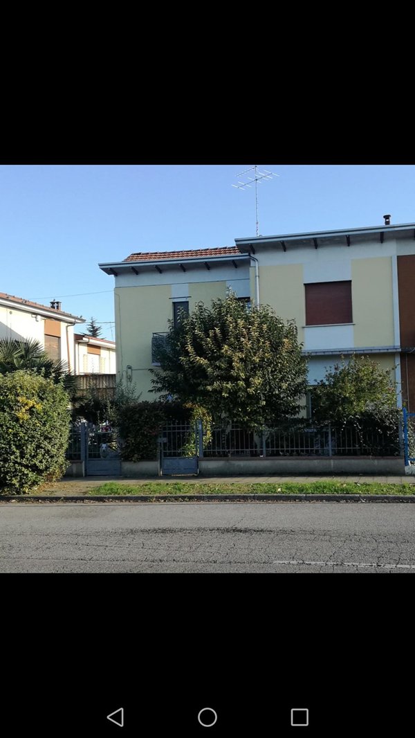 casa indipendente in vendita a Suzzara