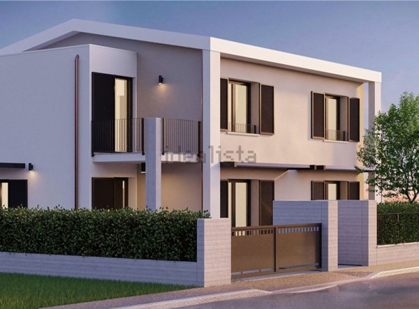 casa indipendente in vendita a Suzzara