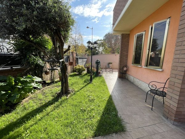 casa indipendente in vendita a Suzzara