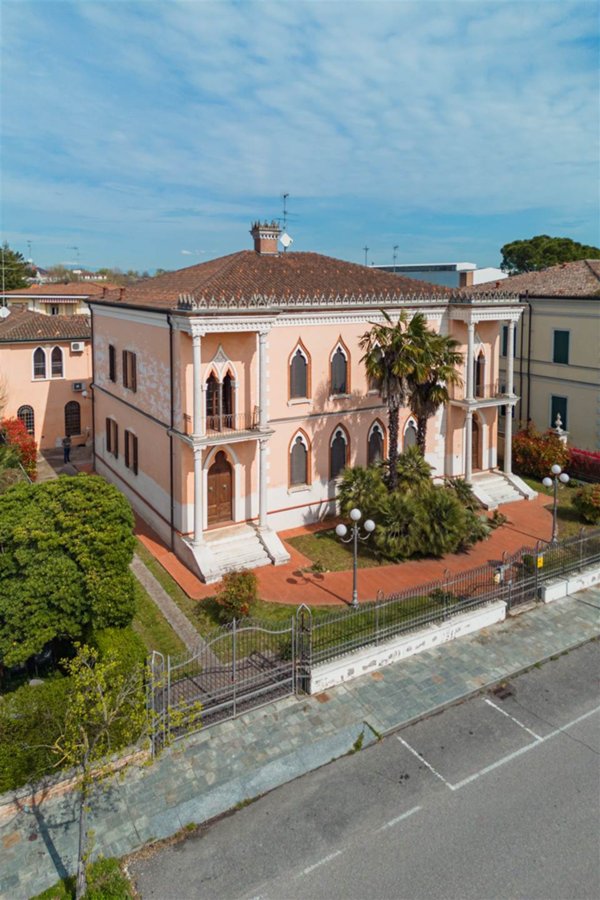 casa indipendente in vendita a Suzzara