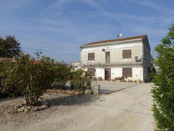 casale in vendita a Suzzara