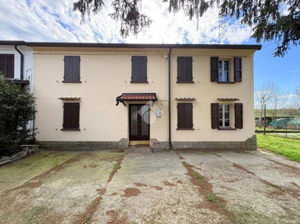 casa indipendente in vendita a Suzzara in zona Tabellano