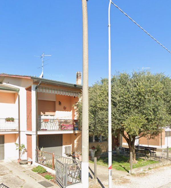 casa indipendente in vendita a Suzzara