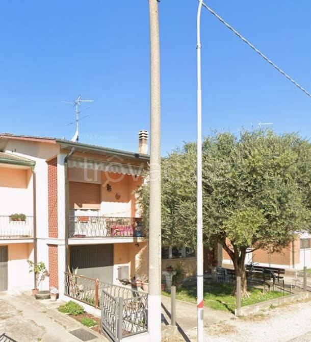 casa indipendente in vendita a Suzzara
