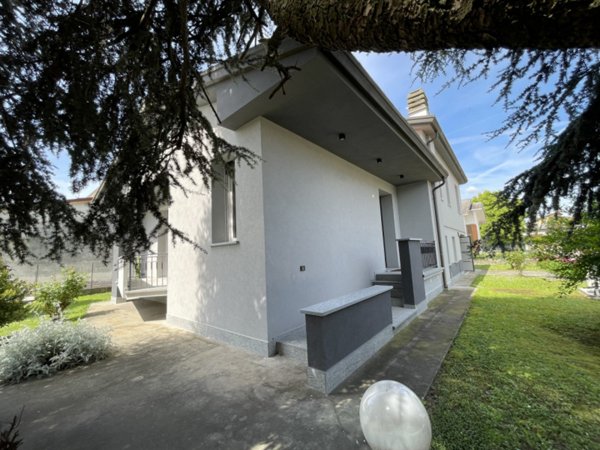 casa indipendente in vendita a Suzzara