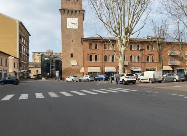 negozio in vendita a Suzzara