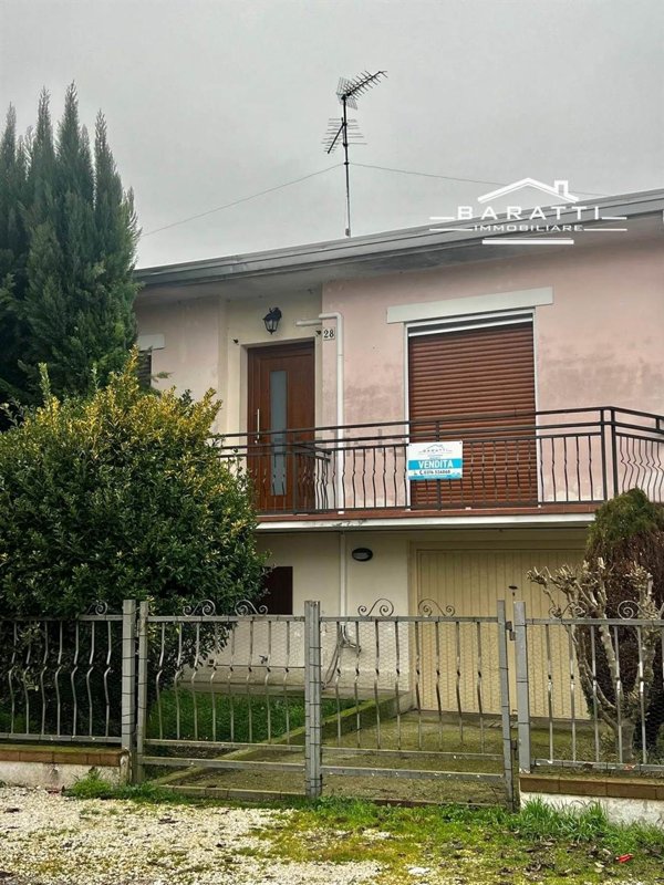 casa indipendente in vendita a Suzzara