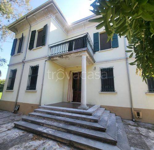 casa indipendente in vendita a Suzzara