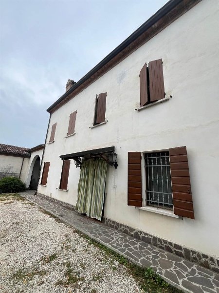 casa indipendente in vendita a Suzzara