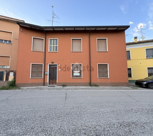 casa semindipendente in vendita a Suzzara in zona San Prospero