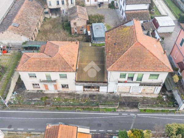 casa indipendente in vendita a Suzzara