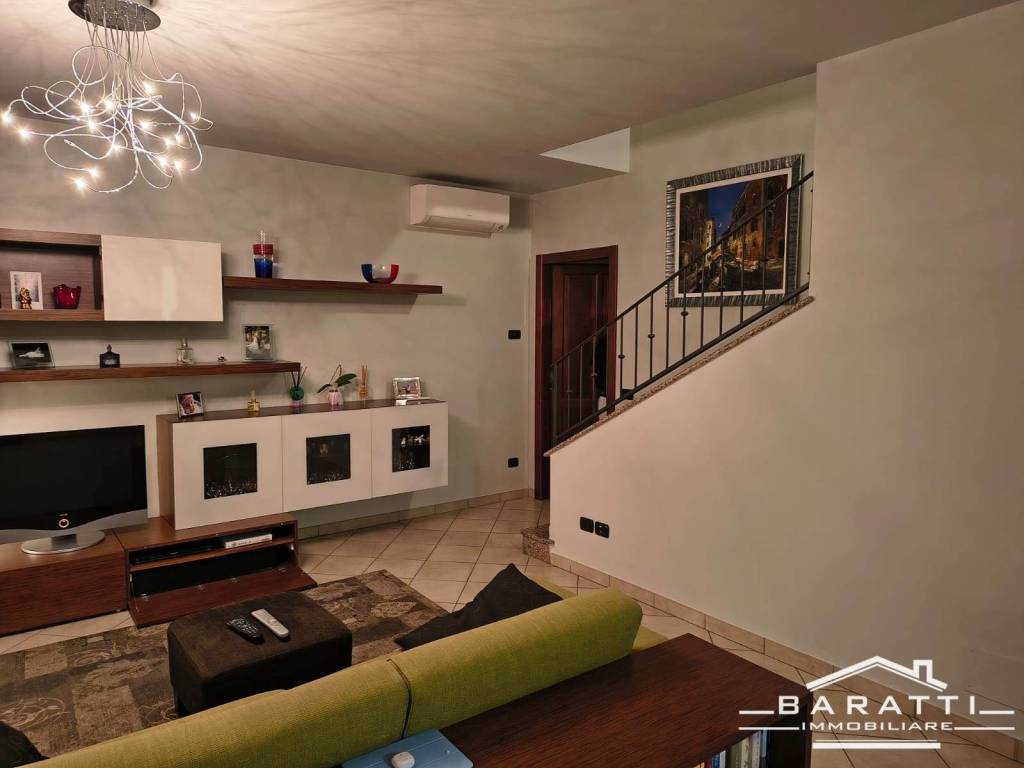 casa indipendente in vendita a Suzzara