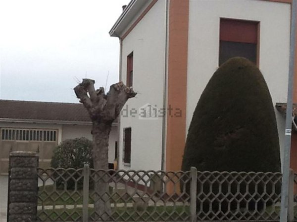 casa indipendente in vendita a Suzzara
