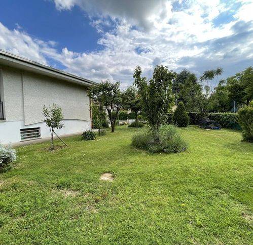 casa indipendente in vendita a Suzzara
