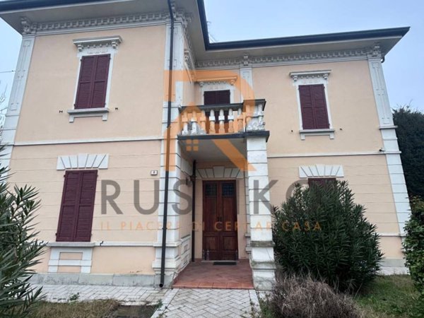 casa indipendente in vendita a Suzzara
