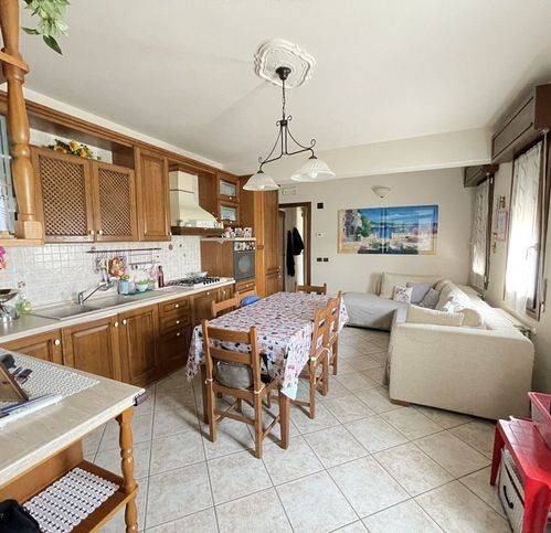 casa indipendente in vendita a Suzzara