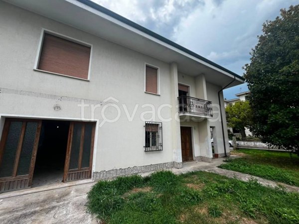 casa indipendente in vendita a Suzzara