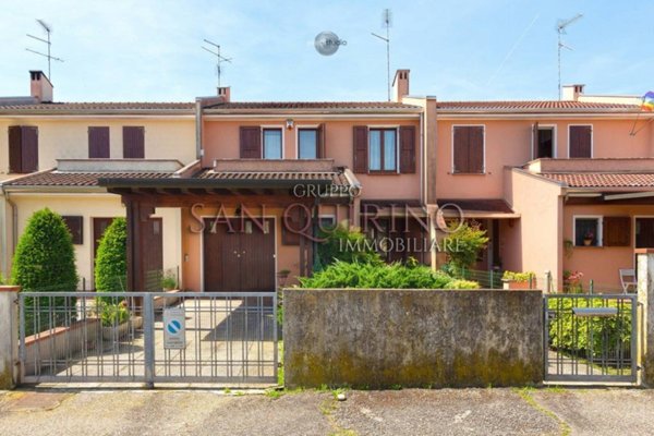casa indipendente in vendita a Suzzara