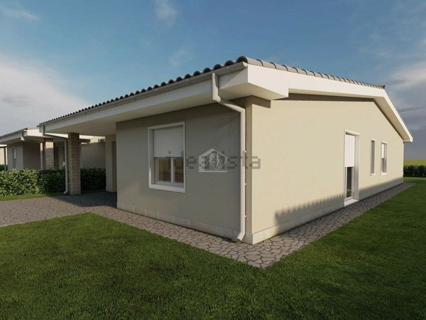 casa indipendente in vendita a Suzzara