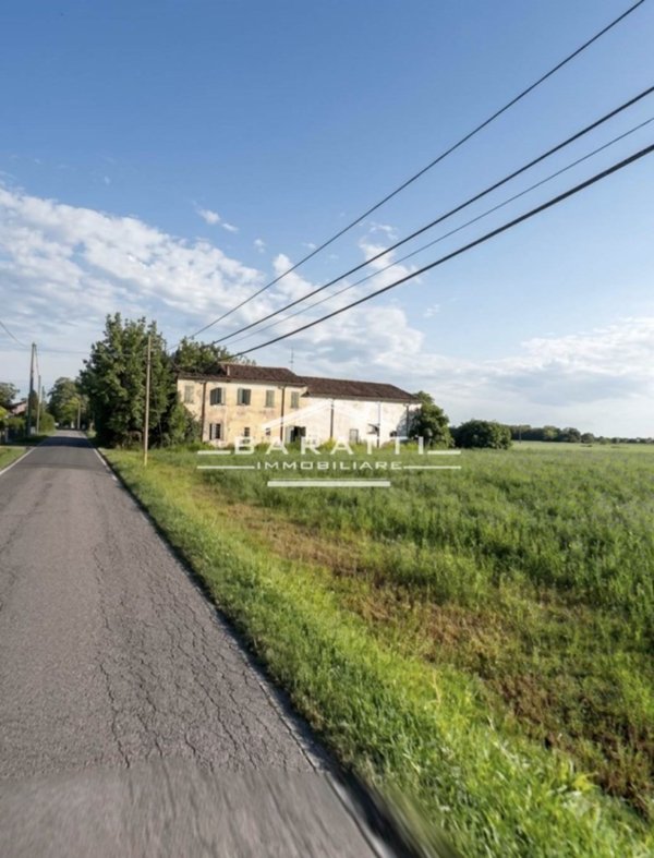 casa indipendente in vendita a Suzzara in zona Brusatasso