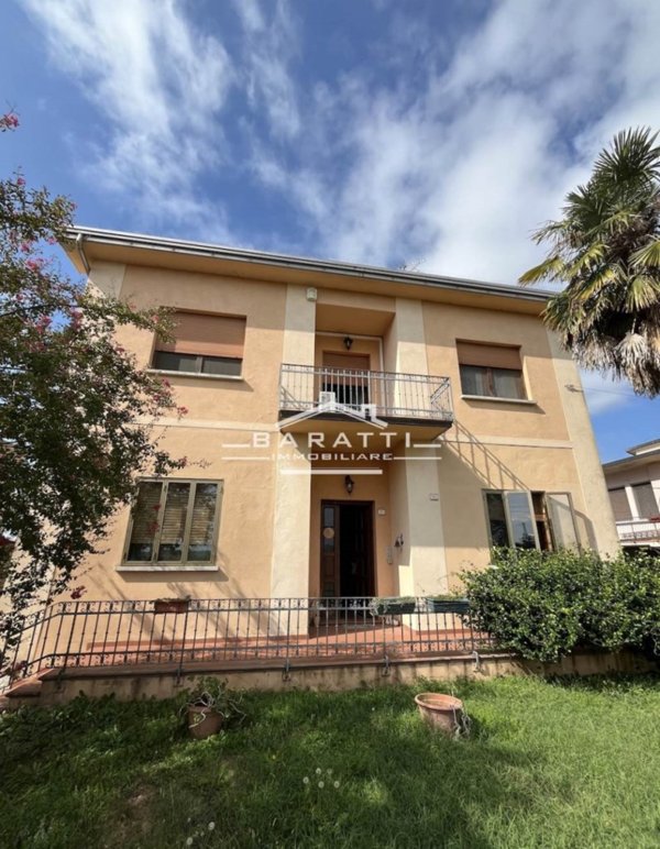 casa indipendente in vendita a Suzzara in zona Brusatasso