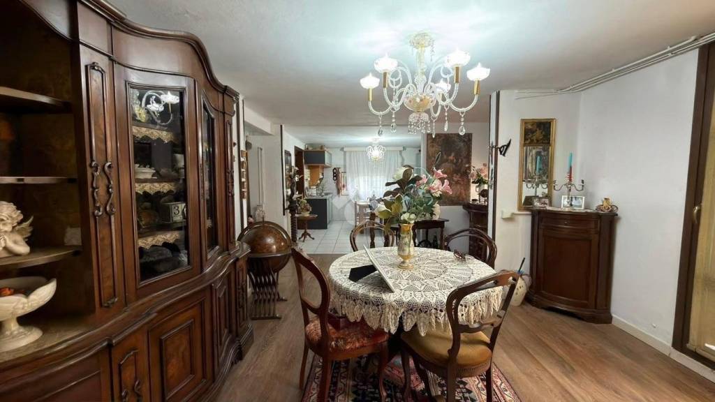 casa indipendente in vendita a Suzzara