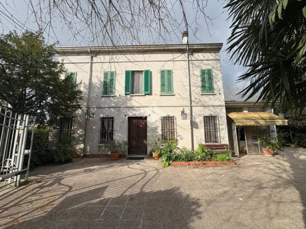 casa indipendente in vendita a Suzzara in zona Brusatasso