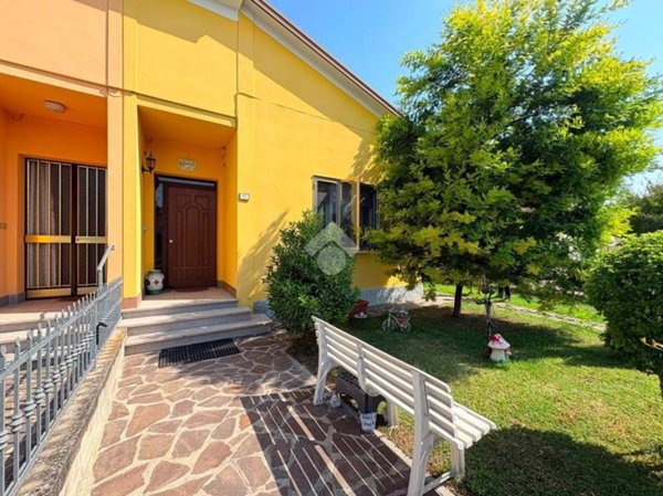 casa indipendente in vendita a Suzzara