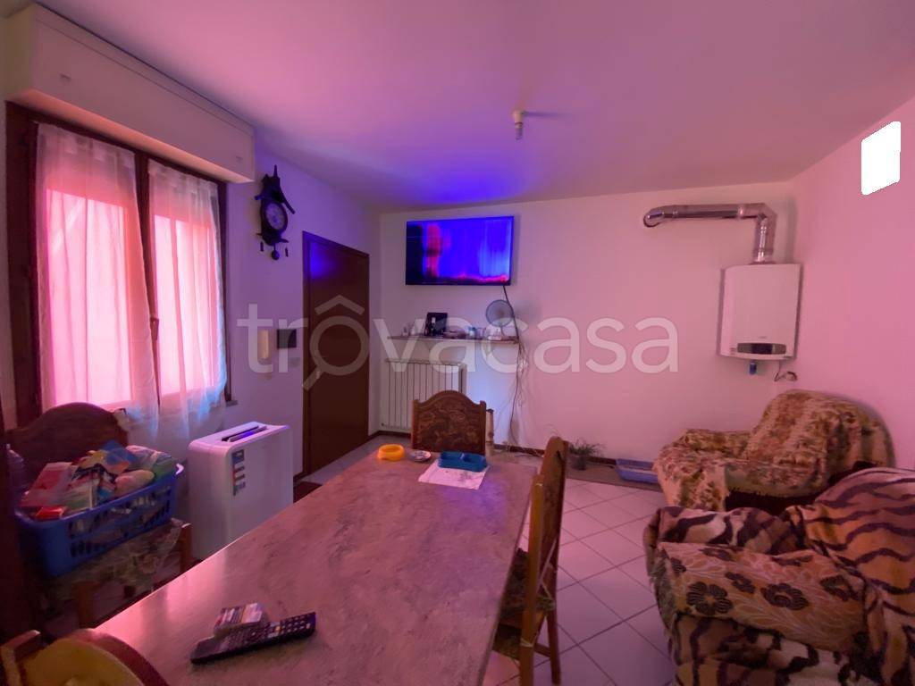 appartamento in vendita a Viadana in zona Cogozzo