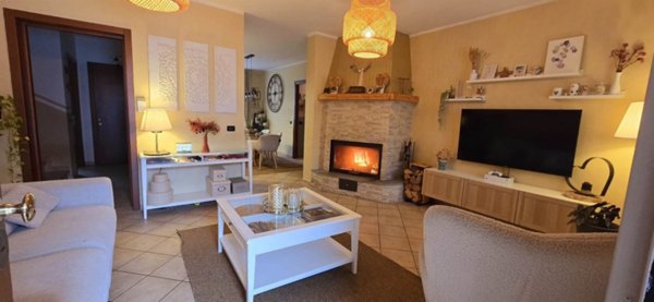 casa indipendente in vendita a Viadana