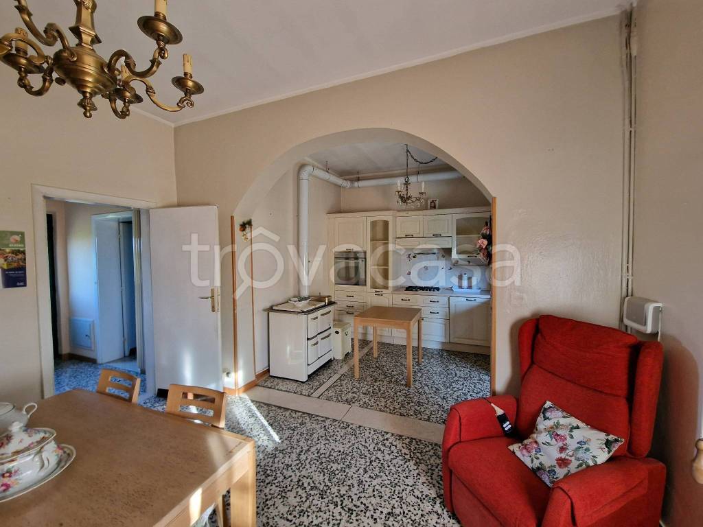 casa indipendente in vendita a Viadana