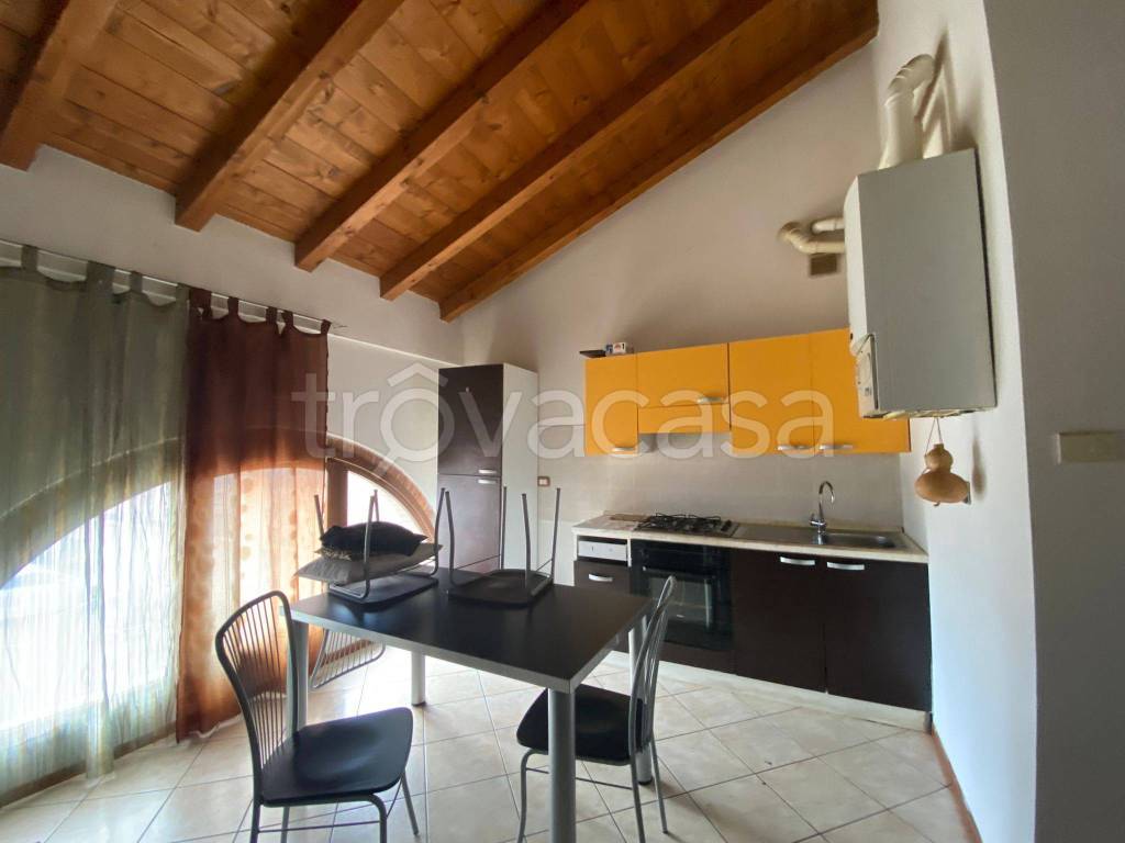 appartamento in vendita a Viadana in zona Salina