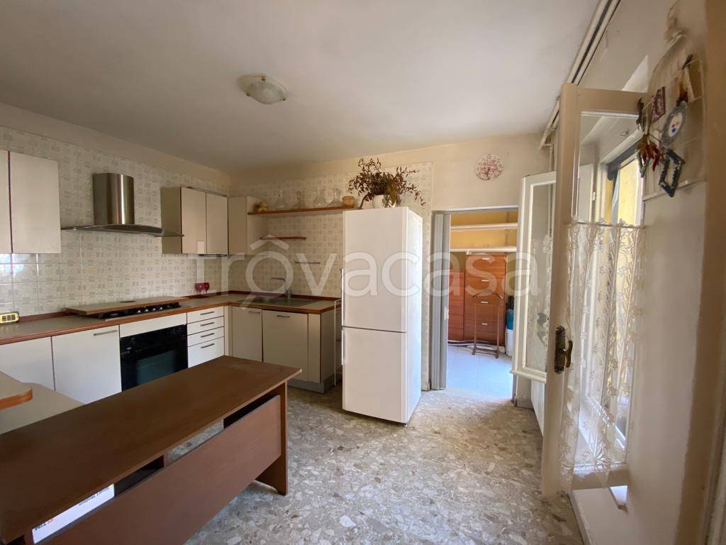 casa indipendente in vendita a Viadana