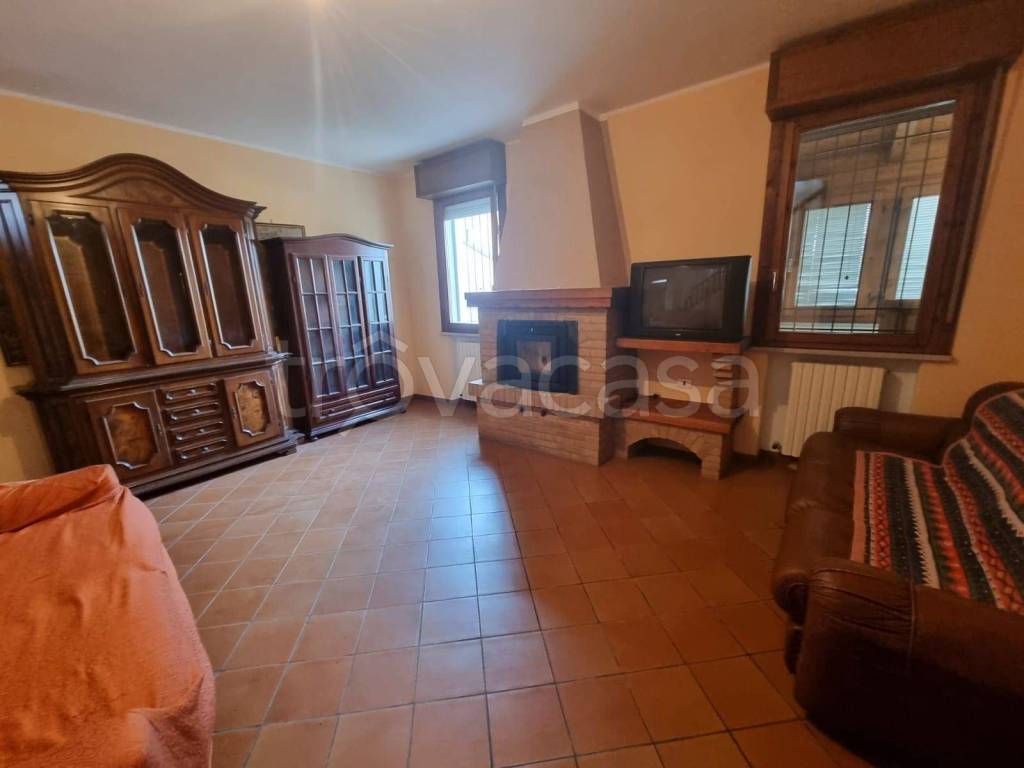 casa indipendente in vendita a Viadana