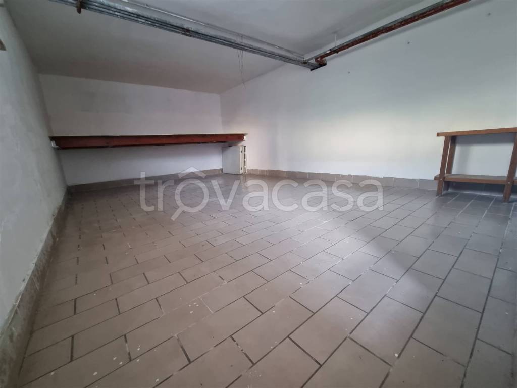 locale di sgombero in vendita a Viadana