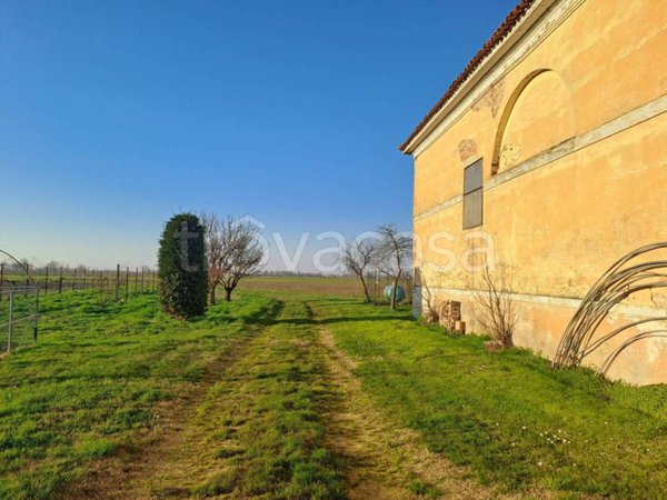 casa indipendente in vendita a Viadana in zona Bellaguarda