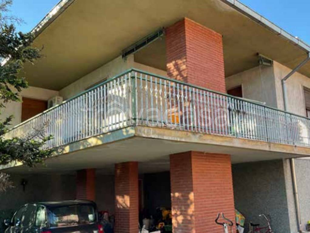 casa indipendente in vendita a Viadana