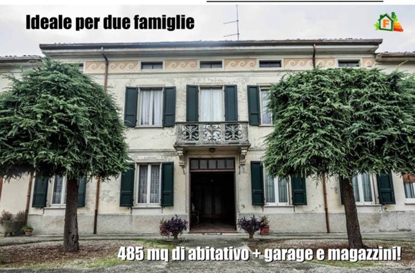 casa indipendente in vendita a Viadana